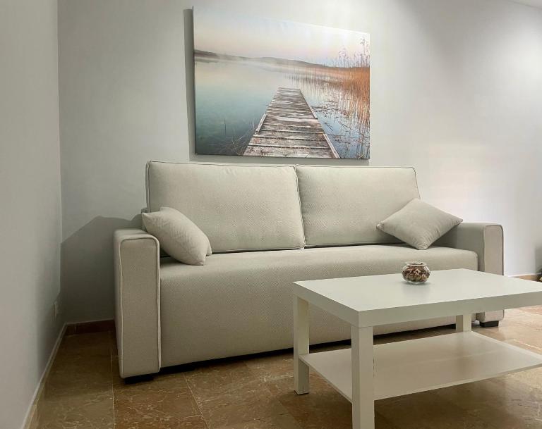 PISO EN EL CENTRO DE HUELVA SILENCIOSO Y CON GRAN PATIO, Calle La Paz - Chambres d'hôtes Huelva