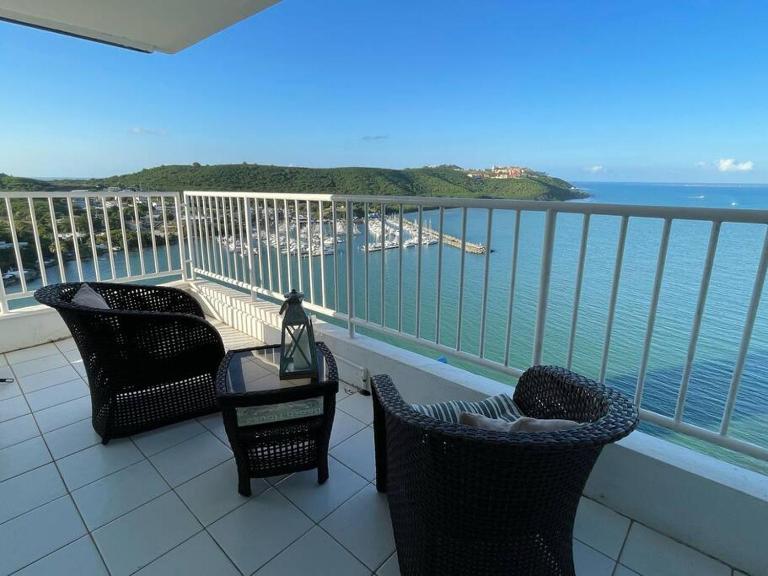Ocean View 2 Bed 1 Bath 2 Parkings & Pool @ Dos Marinas Fajardo - Ferienwohnung Fajardo