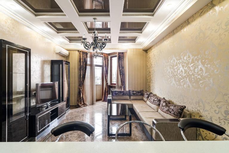 Luxury 1-BDR apartment on Arami street next to Malibu park, New Building - B&B Yerevan