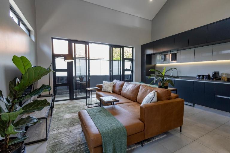 Luxurious Upmarket Apartment - B&B Pretoria
