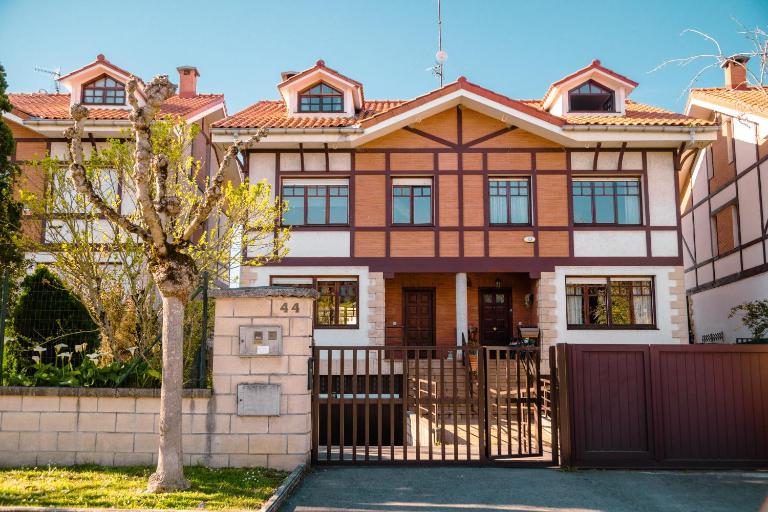 Chalet Bilbao-Aeropuerto - Bed and Breakfast Sondika