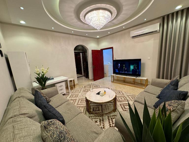 شقة فاخرة غرفة وصالة النرجس 22 - B&B Riad