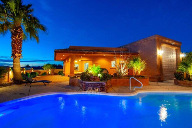 Anchor House - Pool Spa Game Room Sleeps 22 - B&B Lake Havasu City