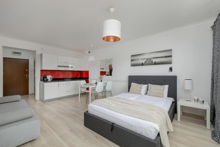Modern Studio with Balcony 650 m from the Beach by Rent like home - Bed and Breakfast Świnoujście