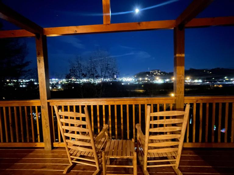 Jagger’s Sunrise Splash - Ferienwohnung Pigeon Forge