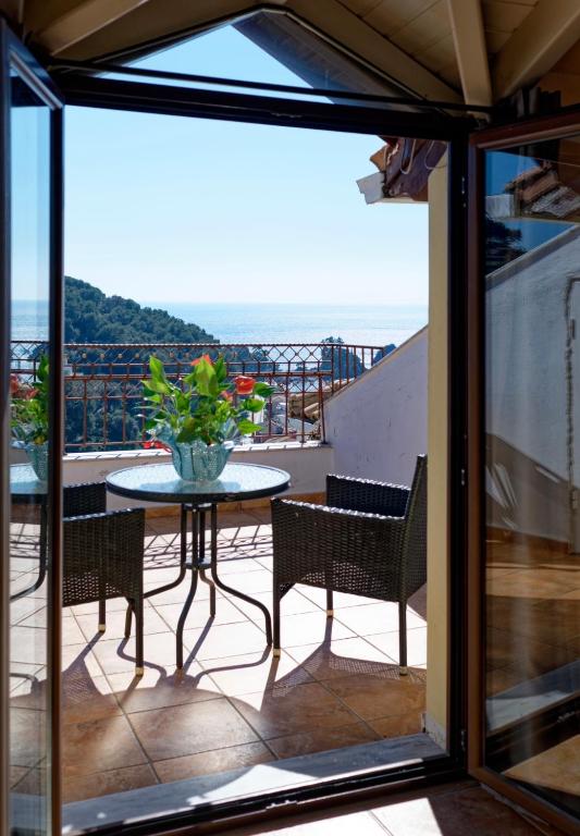 Villa Renata & Magic Suite - Bed and Breakfast Párga