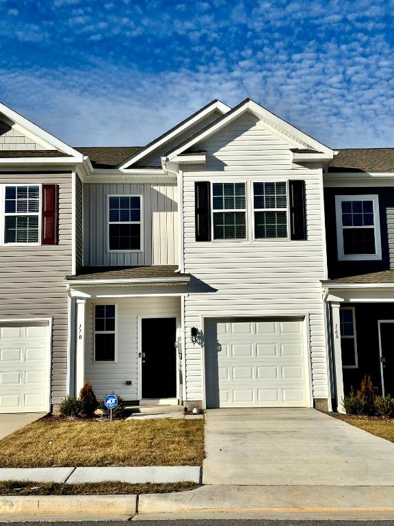 Luray Caverns New Townhome with 3 bedrooms with 1500sqft - B&B Luray