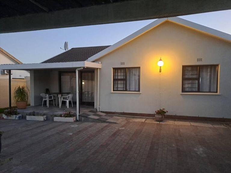 Addai Self Catering Brackenfell Durbanville area - B&B Ciudad del Cabo
