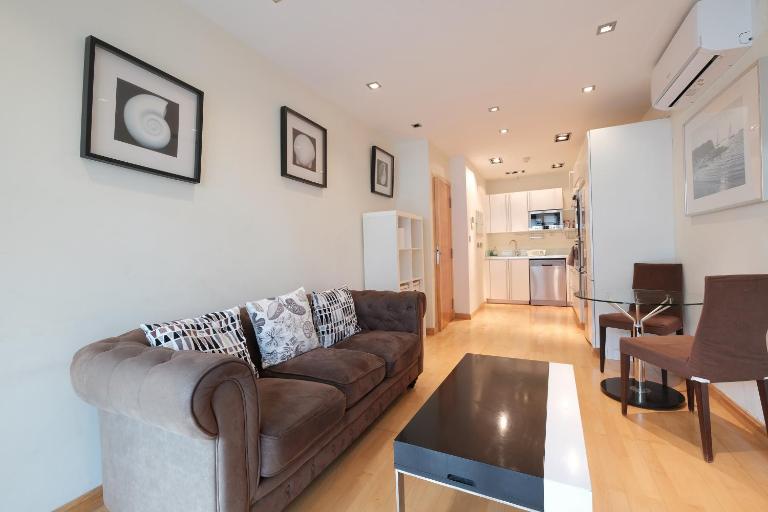 Ocean Village 2 bedroom apartment - B&B Gibraltar