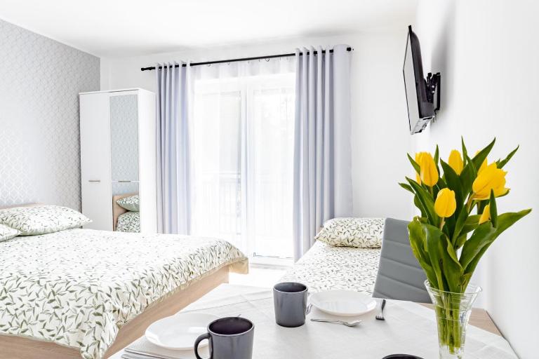 Sosnowe Zacisze - Pokoje Gościnne Blisko Jeziora - B&B Swornegacie