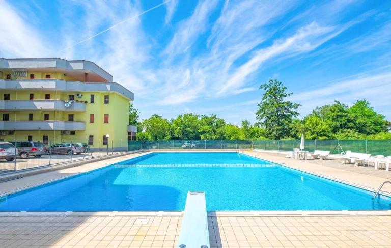 La Dolce Vita - Apartment with shared pool and large terrace - B&B Lido delle Nazioni