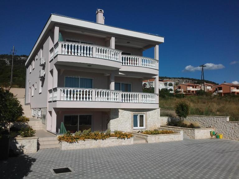 Apartments Čirjak - Ferienwohnung Sveti Petar