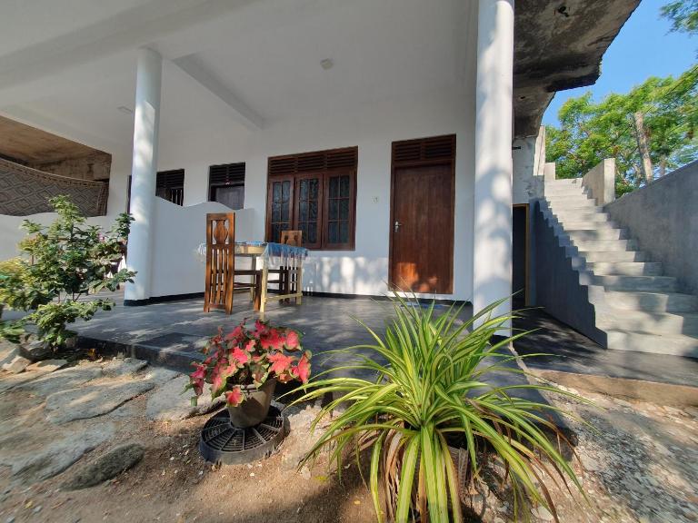Sapphire Guest Mirissa - Bed and Breakfast Mirissa city