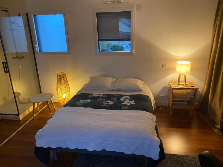 Chambre privé proche gare V électrique - Ferienwohnung Montauban-de-Bretagne