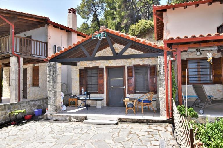 KALIVA near the beach - B&B Kryopigi