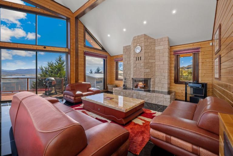 Deepwater - 68 Kunama Drive - B&B Jindabyne
