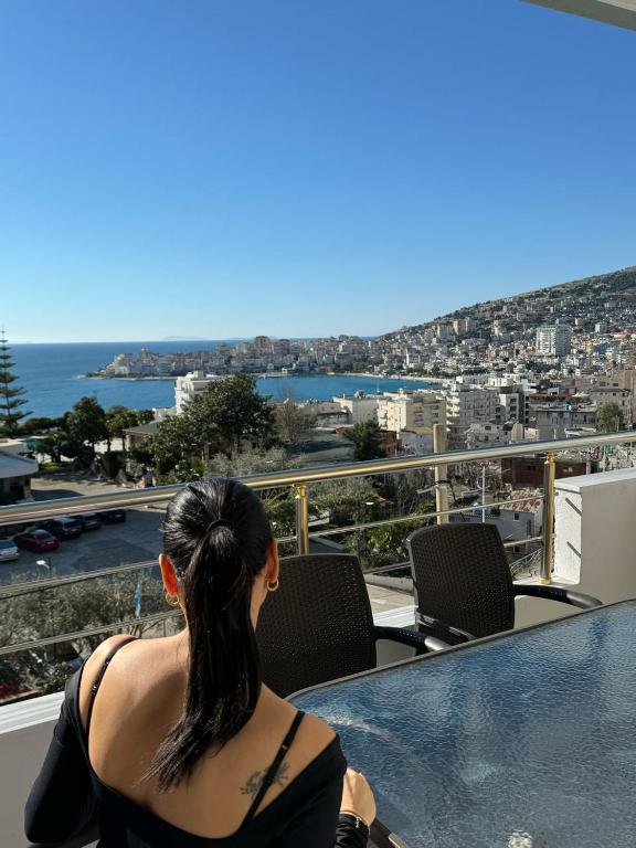 Mimosa Luxury Apartment - Bed and Breakfast Sarandë