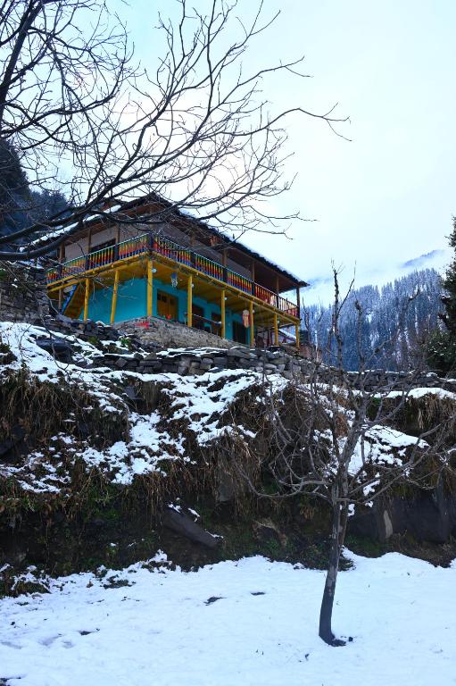 Ahorastays Sethan - Bed and Breakfast Manāli