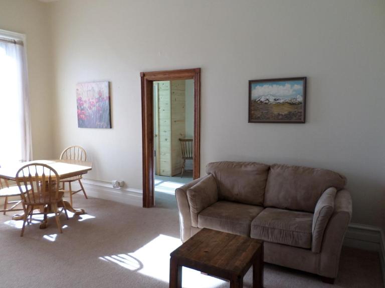 Downtown Apartment Del Norte Colorado Apartment B - B&B Del Norte