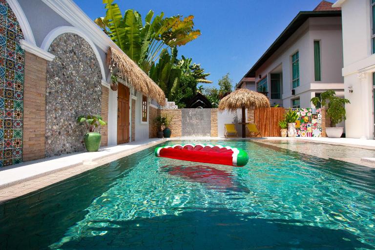 Nagawari Art Maldives BBQ Pattaya Villa - B&B Ban Na Chom Thian