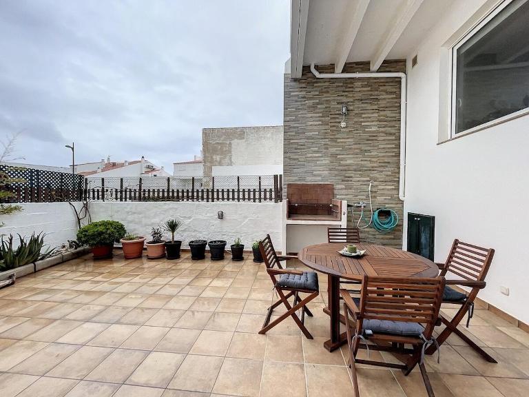 Roca Fornells, Planta baja con maravilloso patio F96 - Bed and Breakfast Fornells