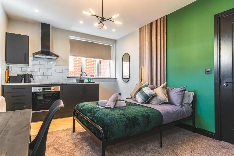 Stunning Central Derby Apartment Free WiFi & Parking - Ferienwohnung Derby