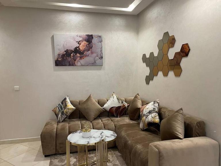 Luxurious 2 BD apartment in the Heart of Kenitra - Chambres d'hôtes Kénitra