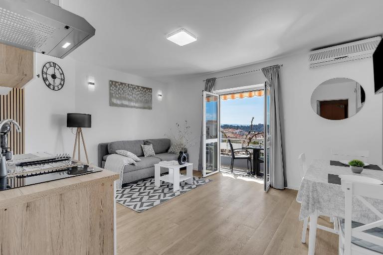 Mediterranean Living 2 - B&B Makarska