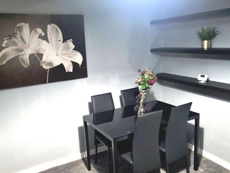 Comfy 1st floor flat, sleeps 4 - Ferienwohnung London