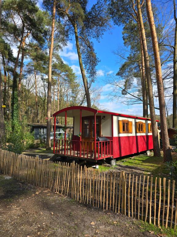 pipowagen met prive Hot tub - B&B Lanaken