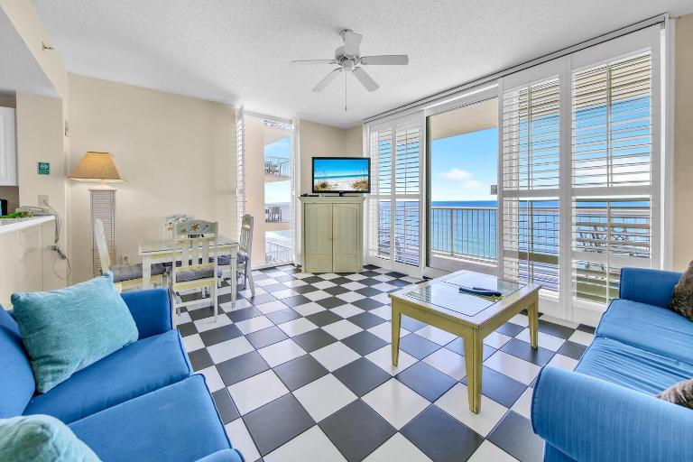 Majestic Beach Towers 1-1615 - Bed and Breakfast Panama City Beach