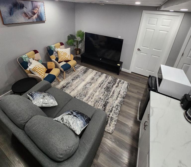 Entire Basement Suite with Private Entrance - B&B Winnipeg