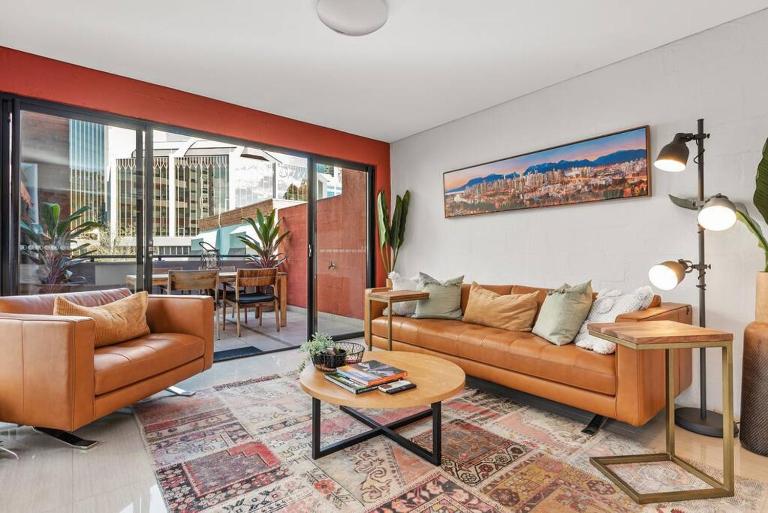 Iconic Warehouse Apartment~CBDEdge~2Bed/2Bath/1Car - Ferienwohnung Brisbane