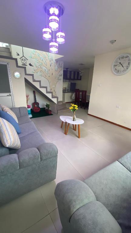 Apto. a una cuadra del Terminal - Ferienwohnung Quito