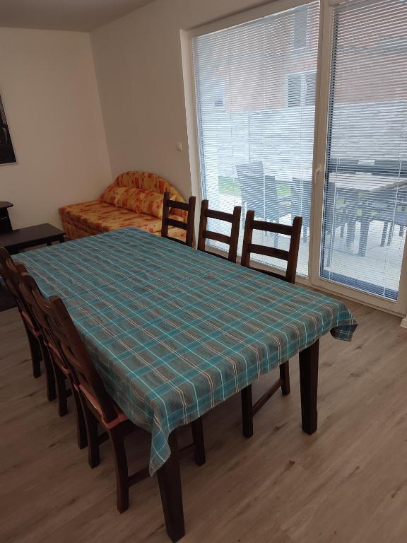 BÖJTÖS apartmány NESVADY - Ferienwohnung Nesvady