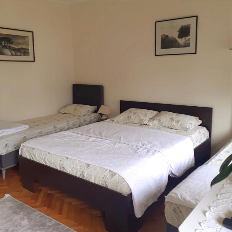 Guesthouse Gavrilović 28 A - B&B Njivice