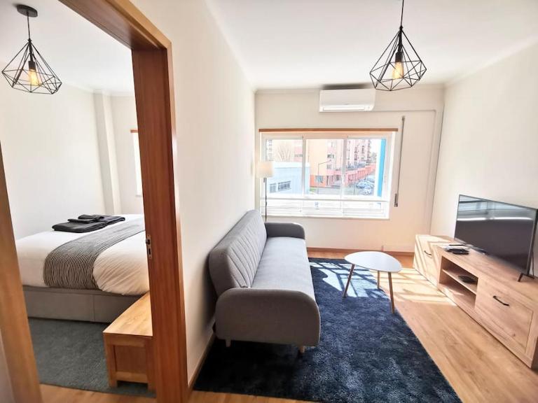 new sunny house! your home Lisbon apartment - B&B Lisboa