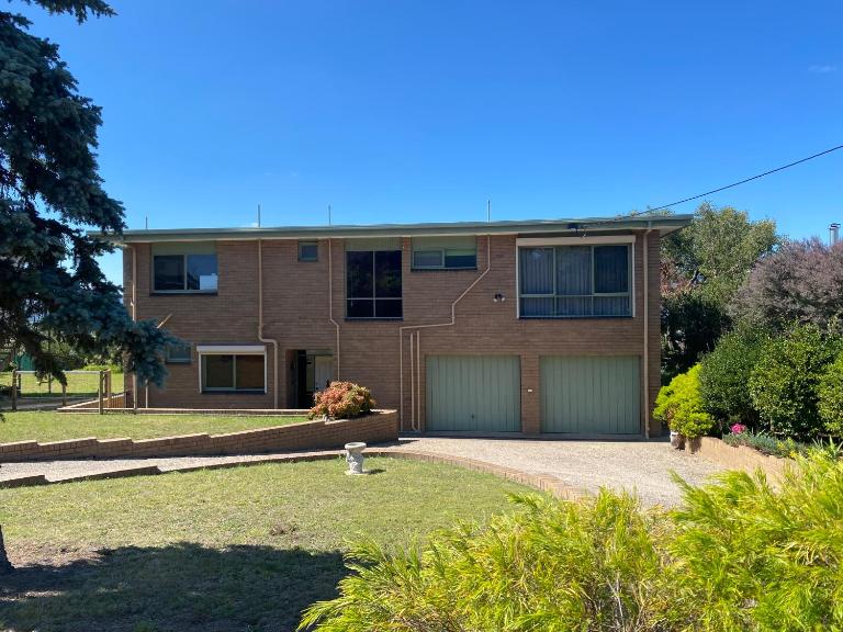 12 Brady Street, Mallacoota - Bed and Breakfast Mallacoota