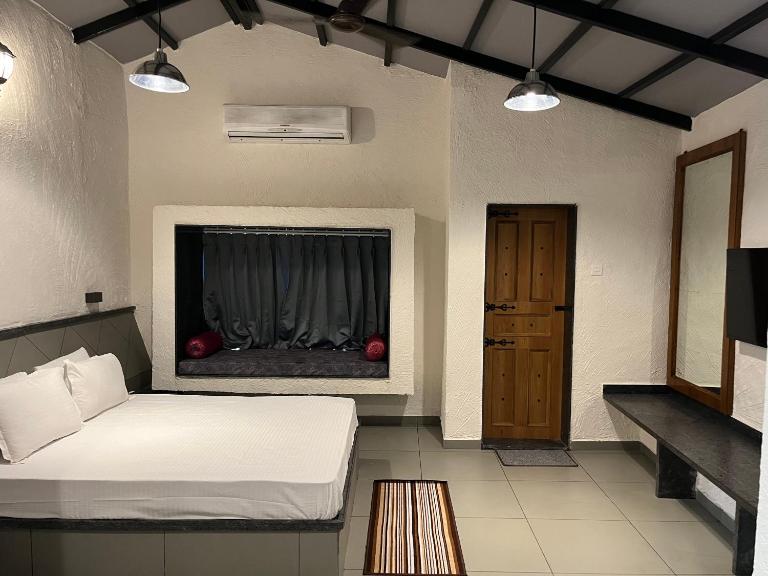 Parnakuti Cottage - B&B Trimbak
