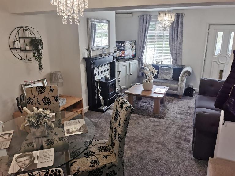 2-Bed House in Macclesfield Cheshire - Chambres d'hôtes Macclesfield
