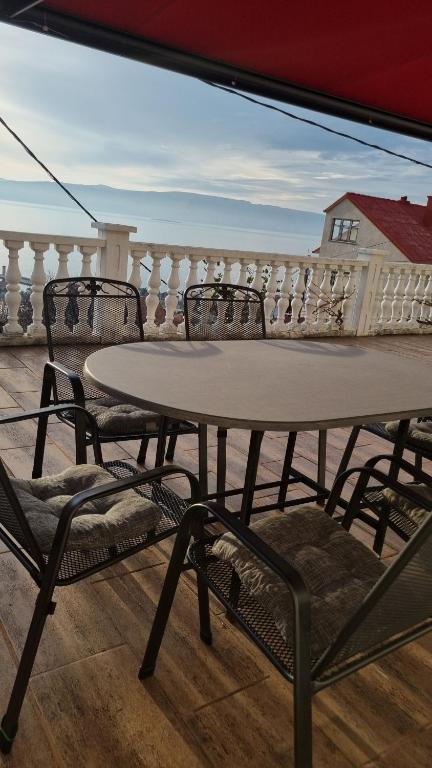 Apartman Pogled na more - Bed and Breakfast Senj