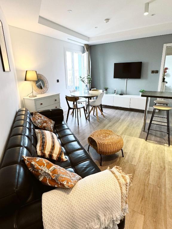 Grand Central House - Central Penthouse Two Bedroom - GibraltarStay Apartments - B&B Gibraltar
