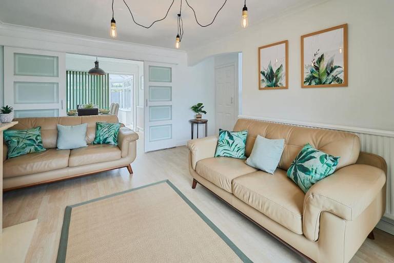 2km to Chester Races! Sleeps 6 by Restfully - Bed and Breakfast Chester
