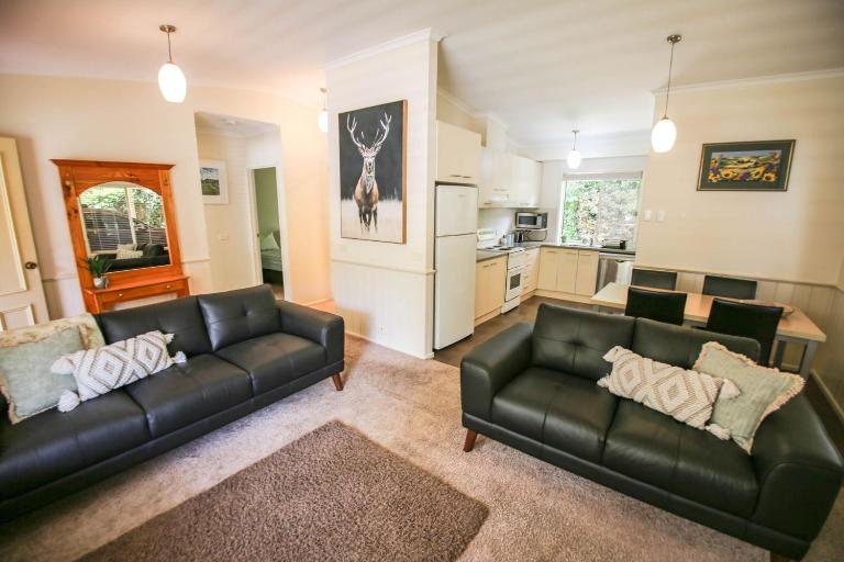 Silver Birches Holiday Village - Unit 8 - B&B Bright