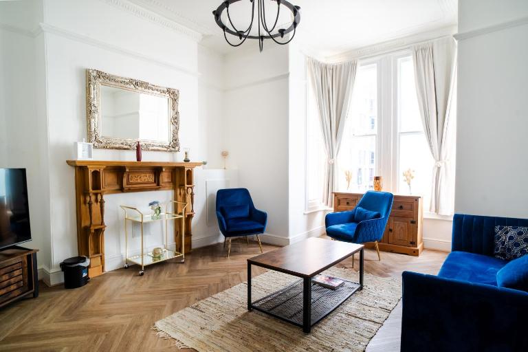 Plymouth Hoe - Beautiful 5 Bedroom Victorian House - Central Location - B&B Plymouth