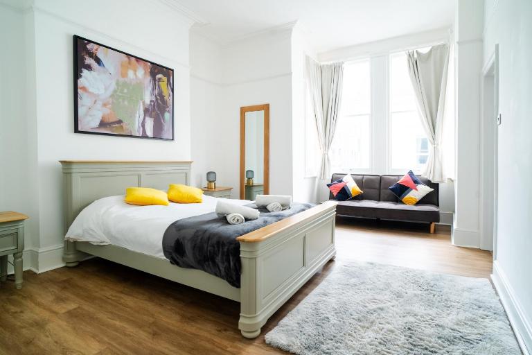 Plymouth Hoe - Beautiful 5 Bedroom Victorian House - Central Location - B&B Plymouth