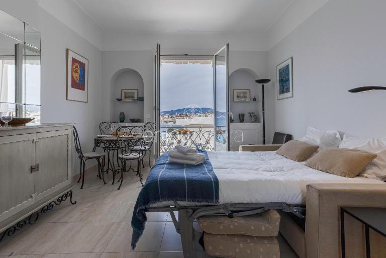 Palais Miramar - Suite & G17 - Vue Mer - Croisette Emplacement Unique -20 Plage - WIFI - Clim - B&B Cannes