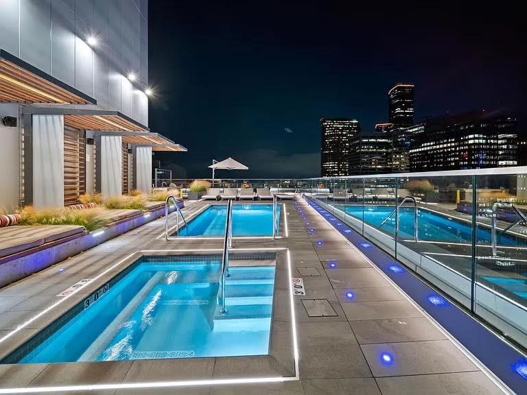 Luxury 1 Bedroom 1Bath Convention Center - Bed and Breakfast Seattle