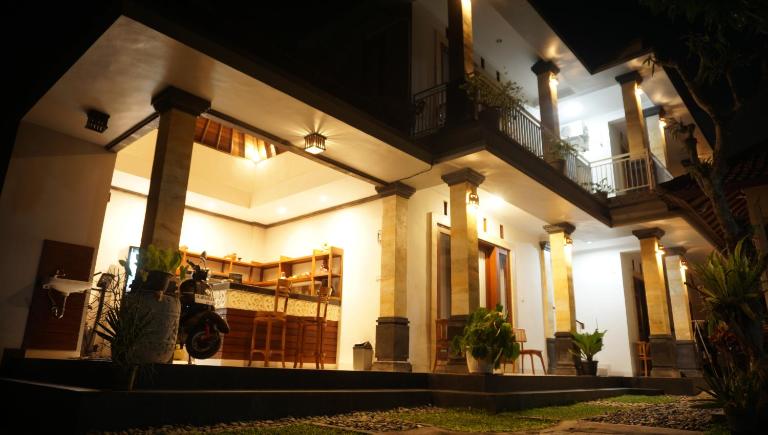 Griya Alit Guest House - B&B Desa Ketewel