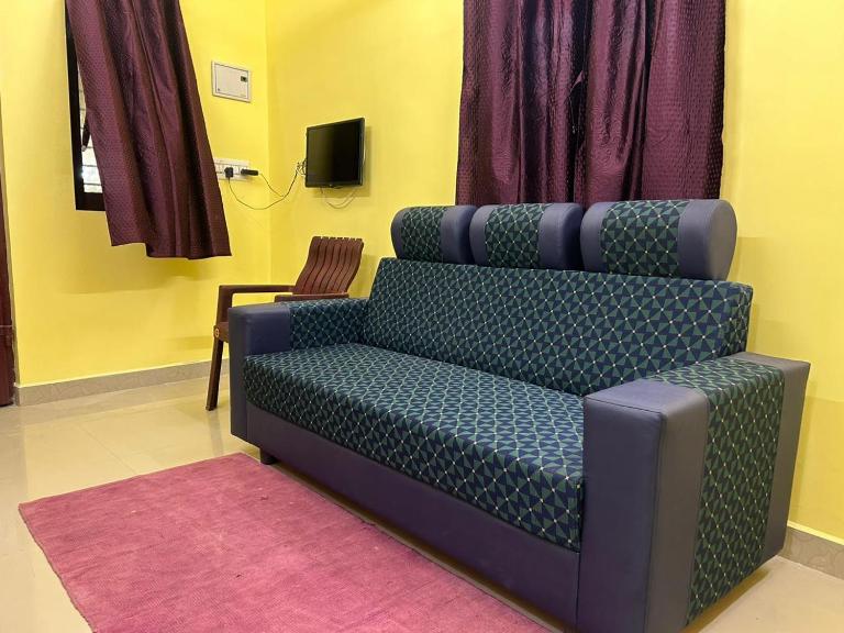 SELVAS BUDGET STAY - B&B Puducherry